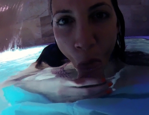 009_Underwater_footjob_in_jacuzzi